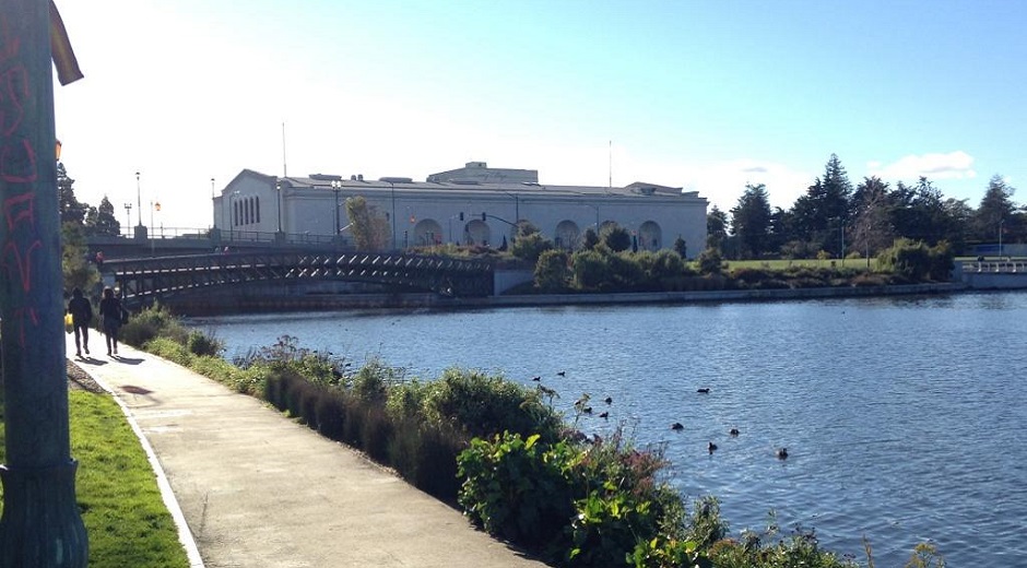 BARTable Walk 19th Street Oakland to Lake Merritt BARTable